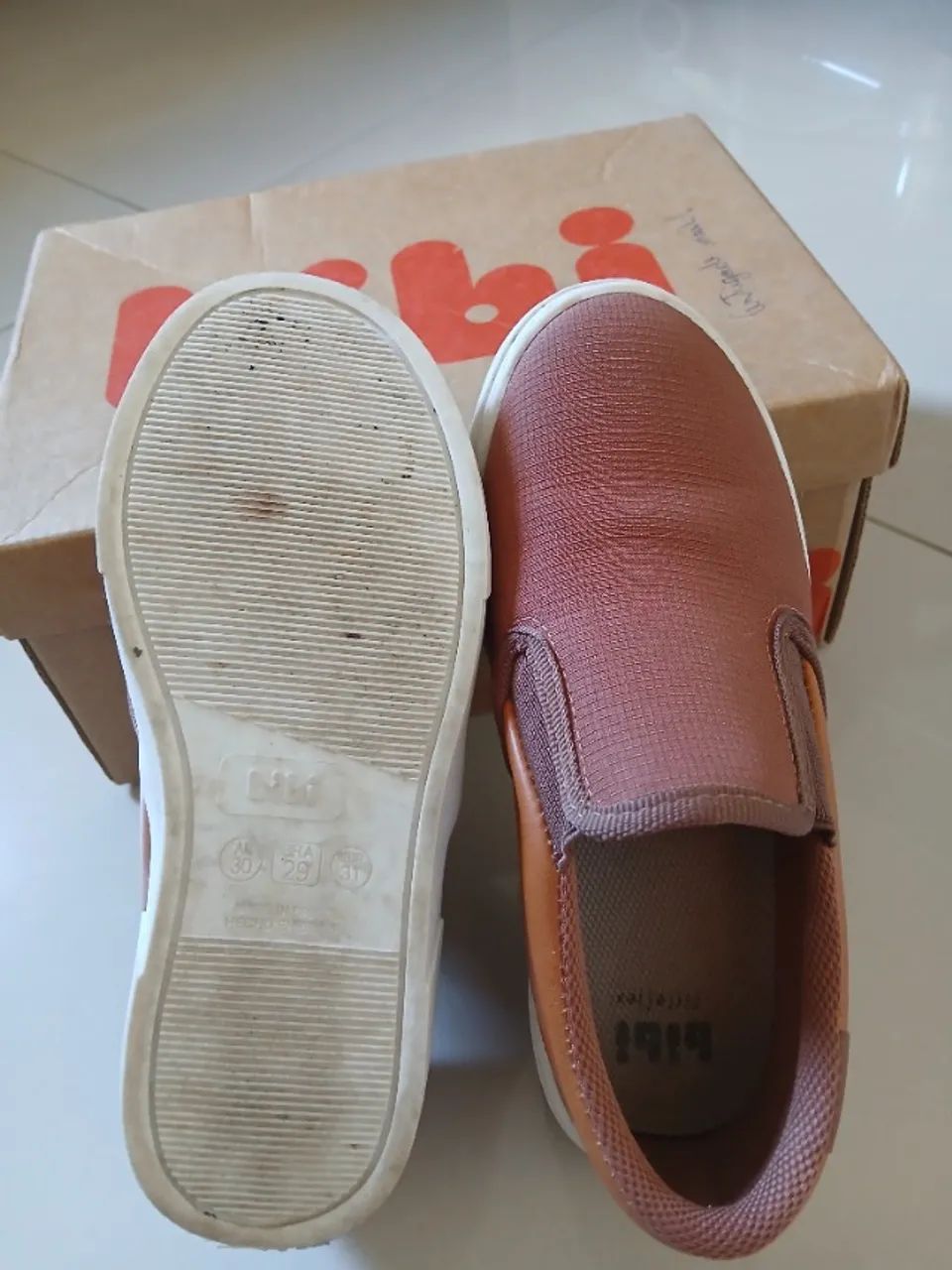 Pares de sapatos infantis  - Foto 2