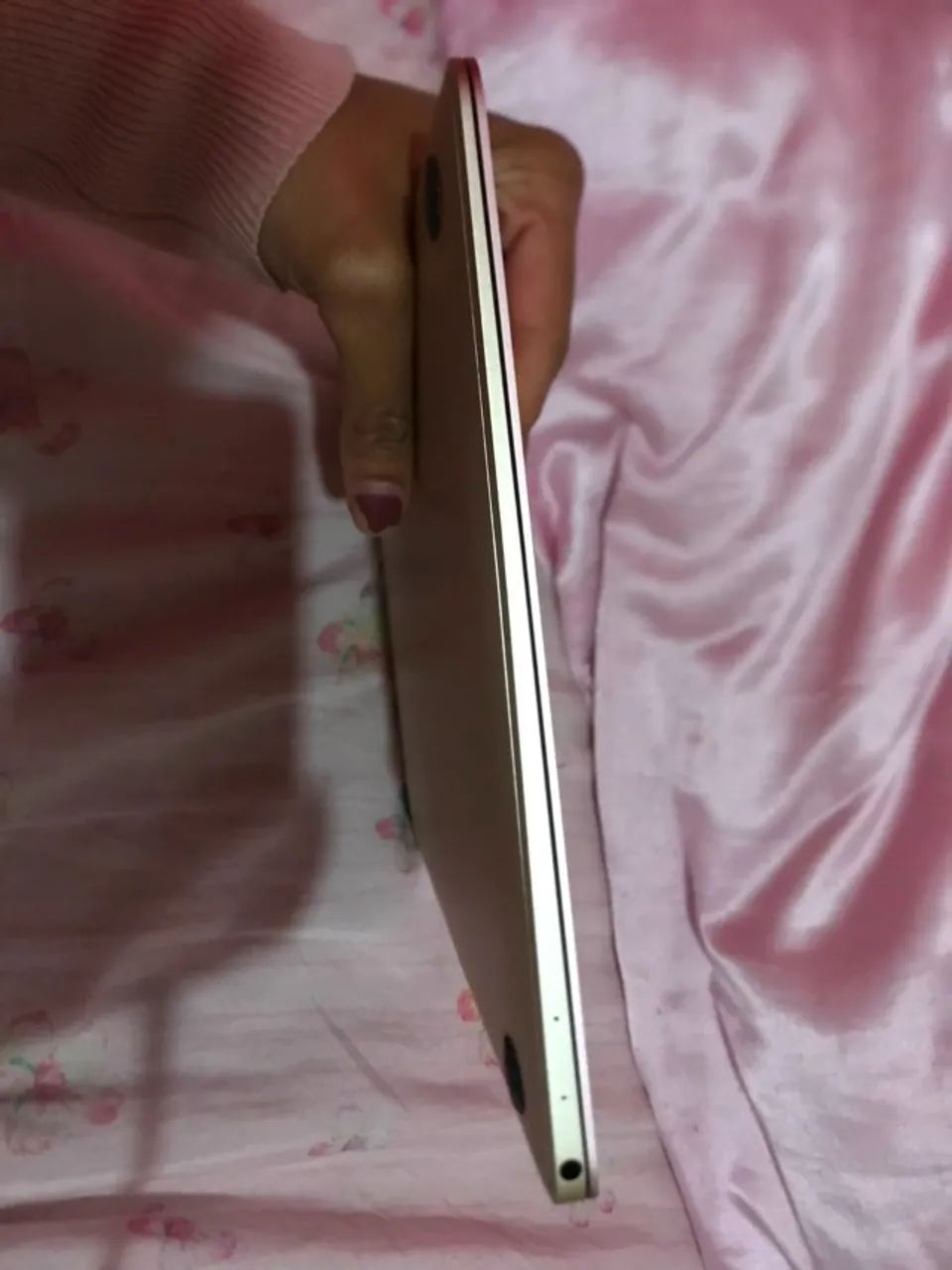  MacBook Air dourado 