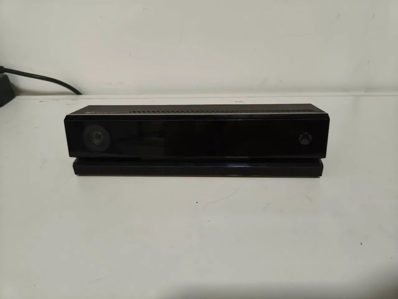 Xbox One S 1TB com defeito + Kinect + cabos - Foto 3