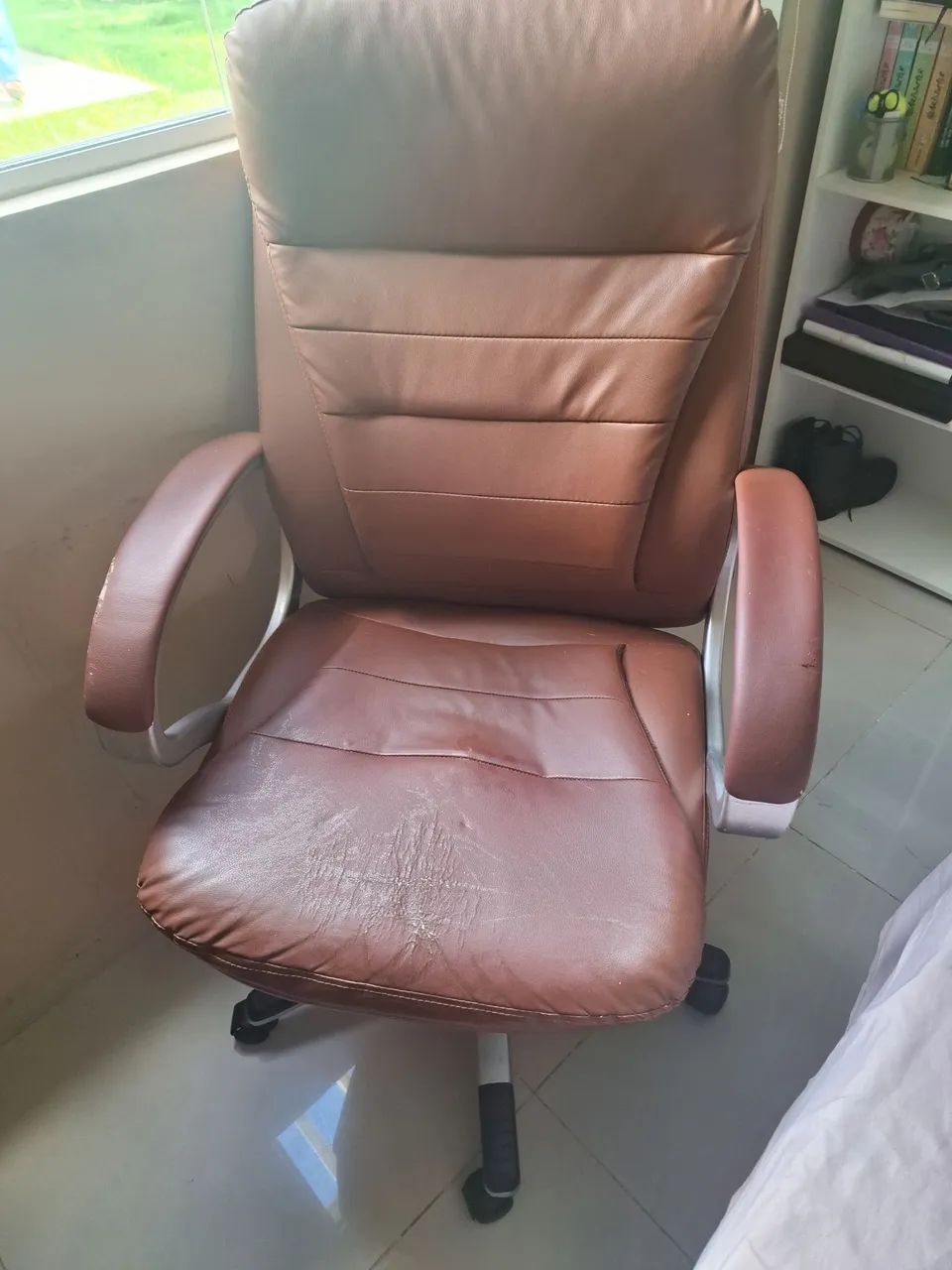 Vendo  cadeira de escritório 