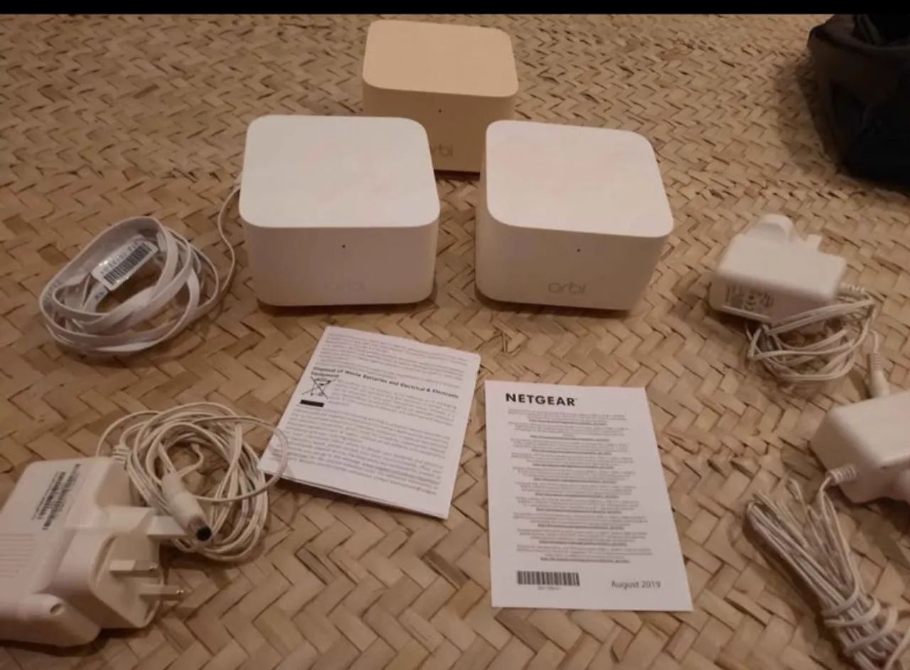 Netgear Orbi RB13 - Roteador + 2 Satélites - Usado, Excelente Estado mesh