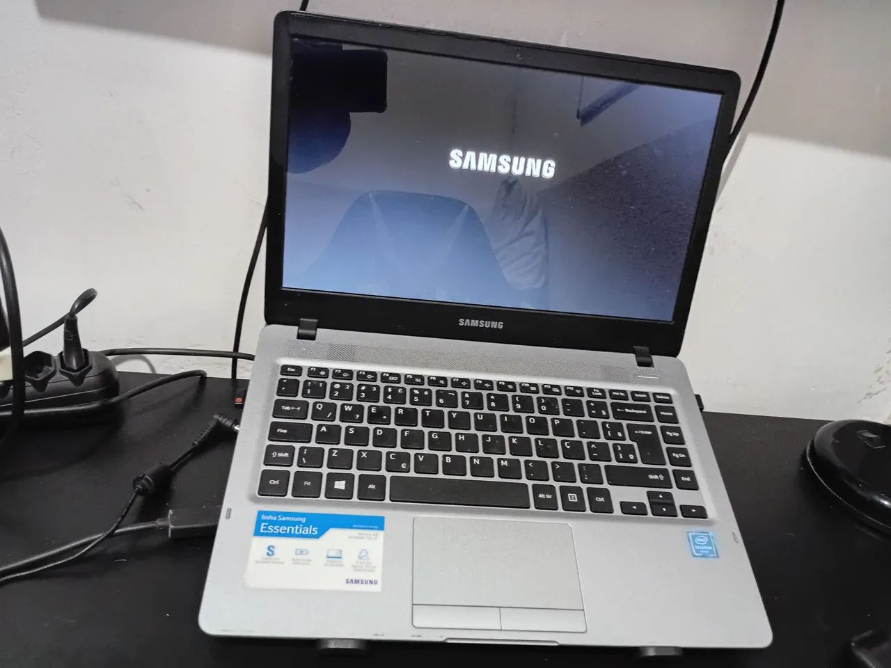 Notebook Samsung Essentials 300E - Foto 2