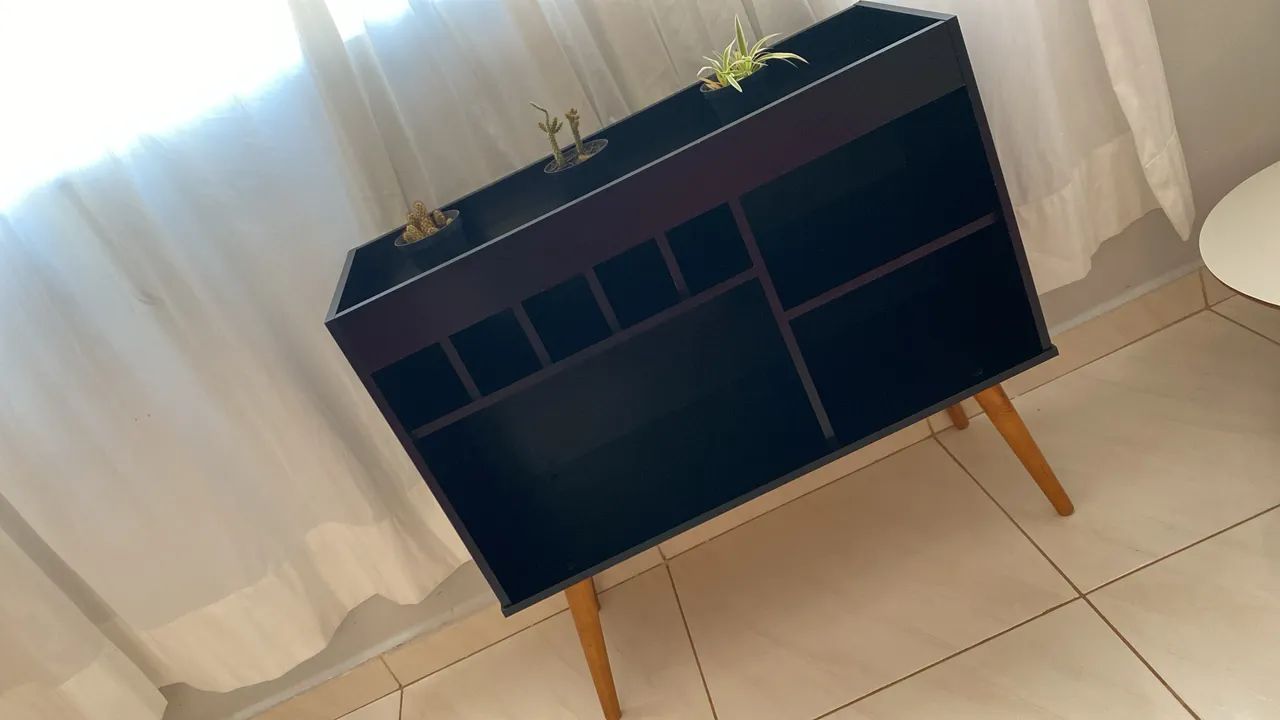 Adega preta nova 
