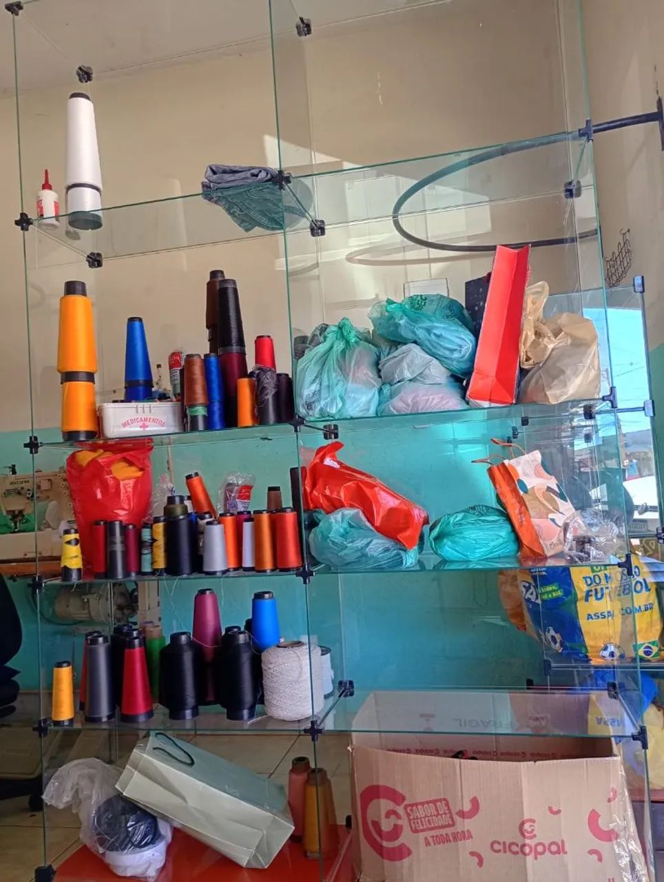 Prateleira vitrine - Foto 2