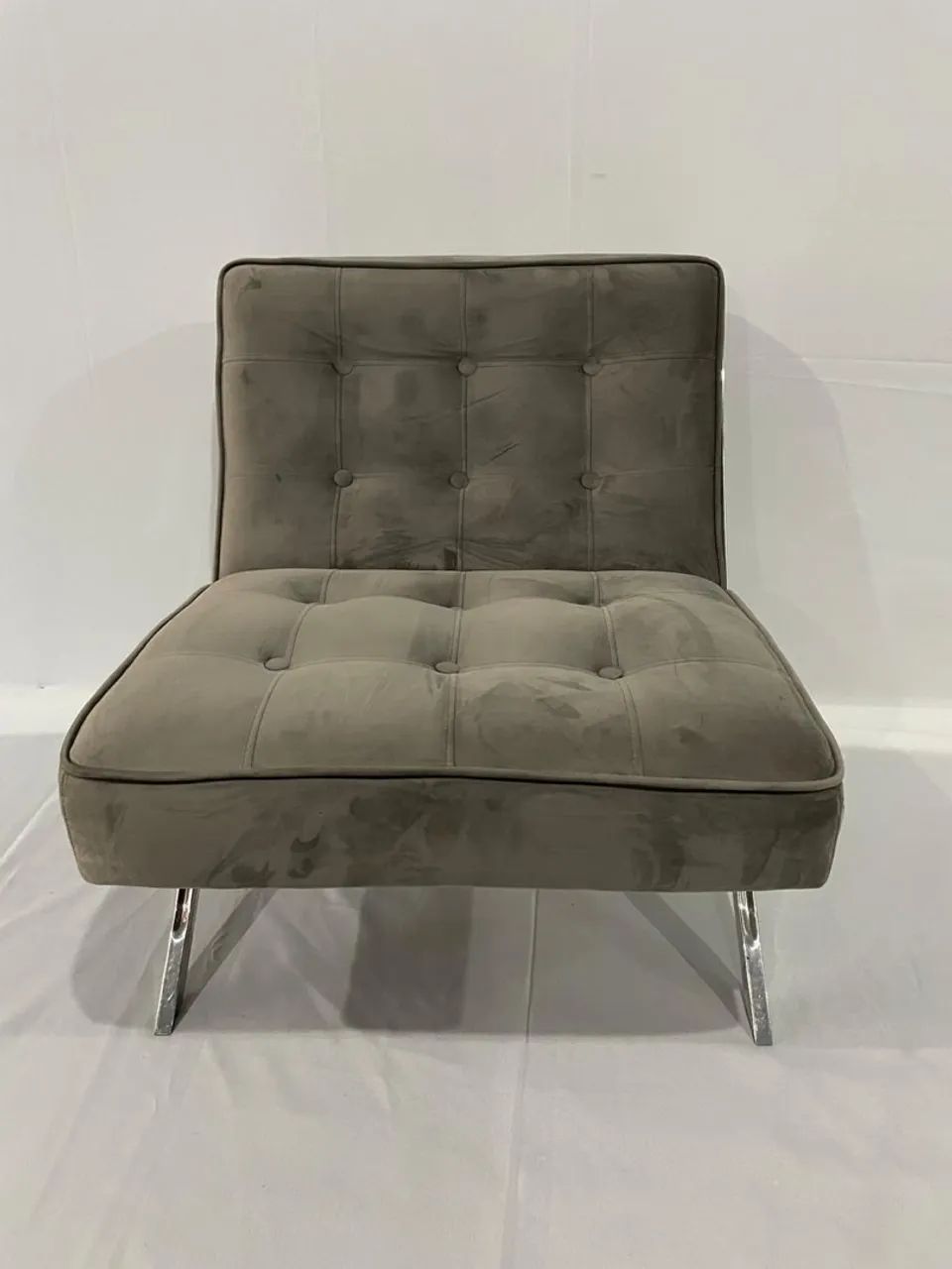 Vendo 04 poltronas 