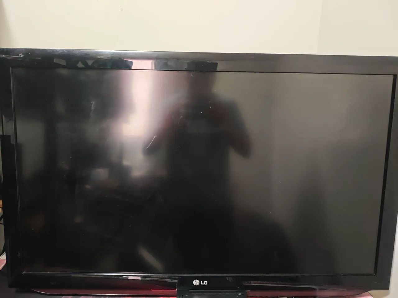 Tv LG 42 polegadas - 42LD460 (liga e desliga)