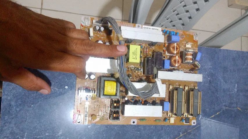 placa fonte tv lg 32LD420 - Foto 2