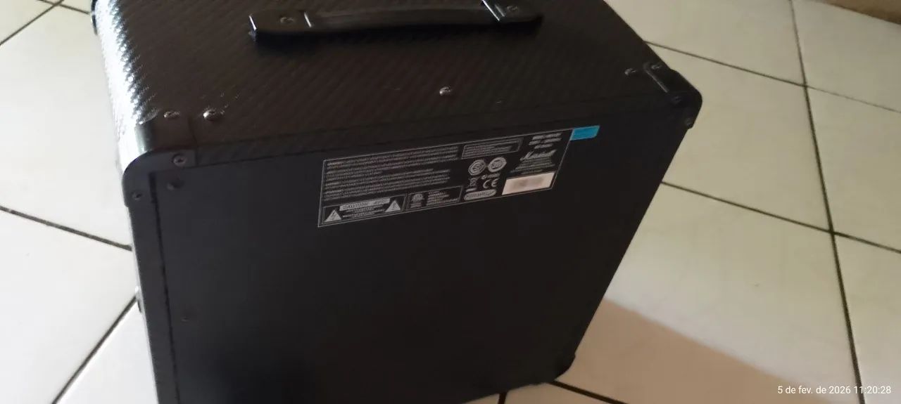 Caixa amplificada Marshall 