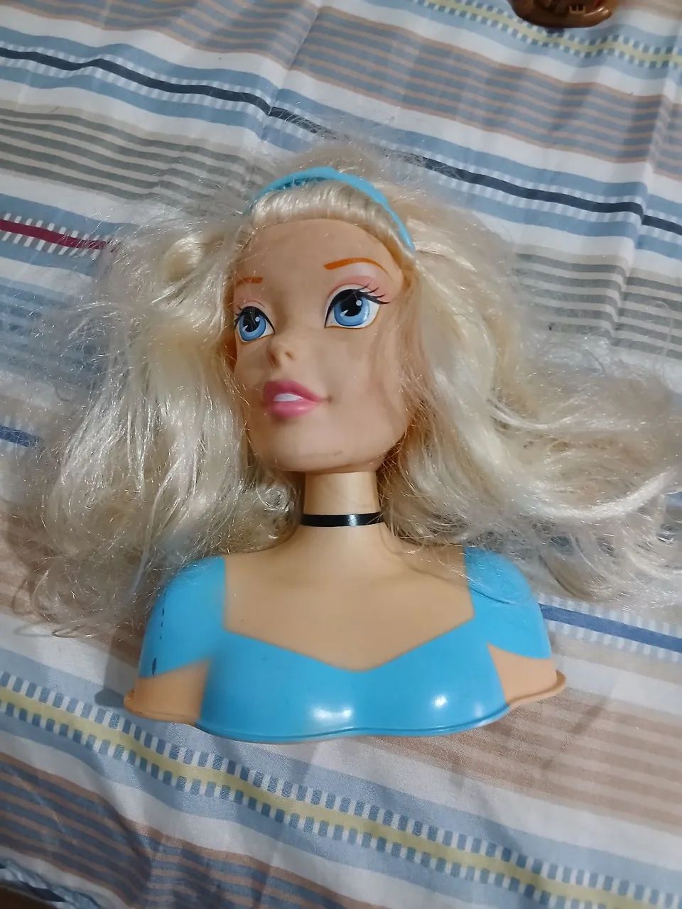 Boneca Disney princesas obs sem acessórios 