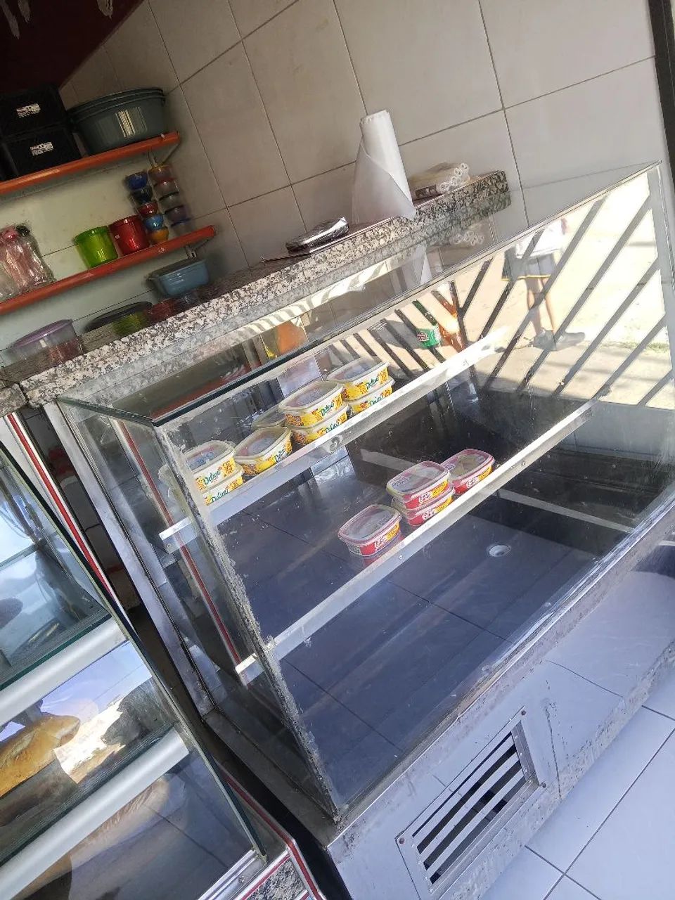 Vitrine gelada, ótimo estado - Foto 2