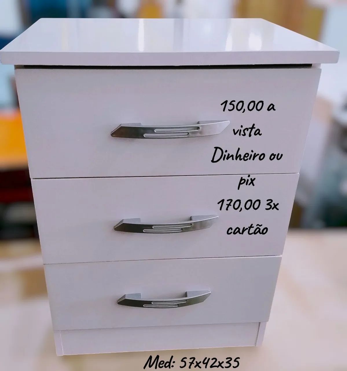 Criado mudo novo