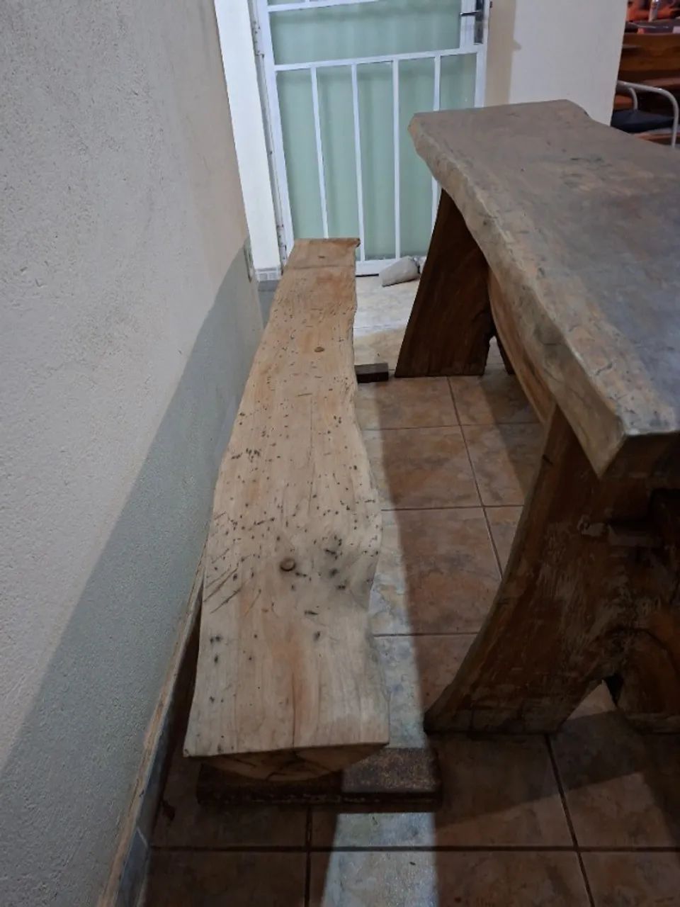 Mesa de madeira maciça  - Foto 2