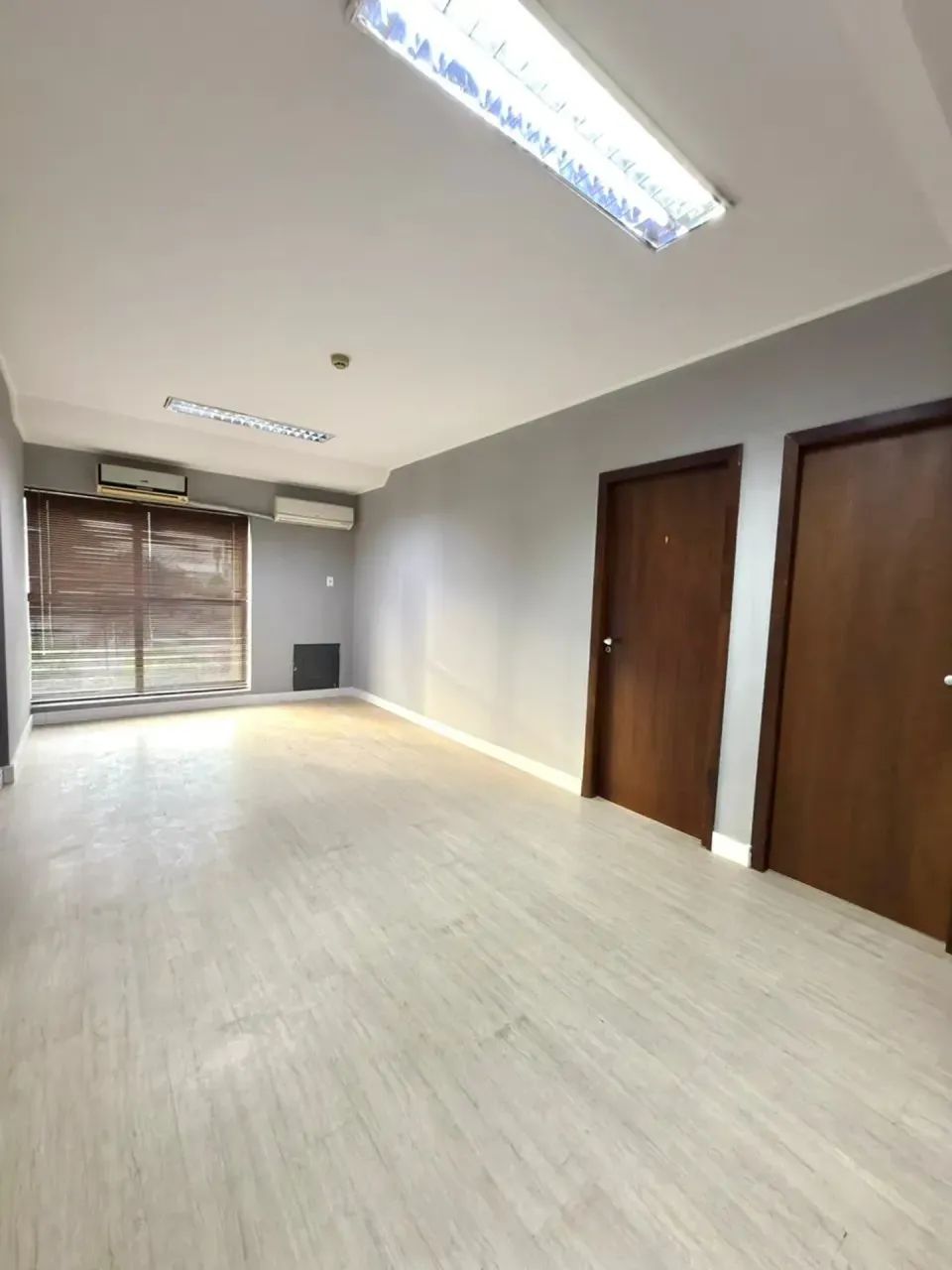 Centro empresarial Cuiabá | Sala comercial para aluguel com 43m² e contendo divisória, lav - Foto 3