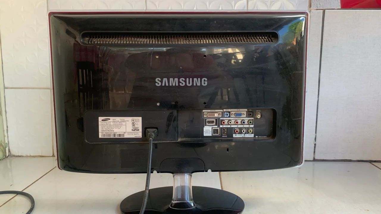 Televisão Samsung antigo 