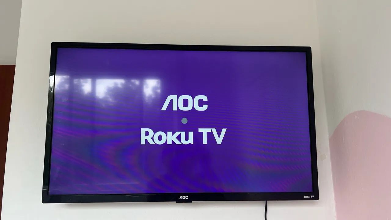 TV AOC Roku Smart TV 32P R$ 650