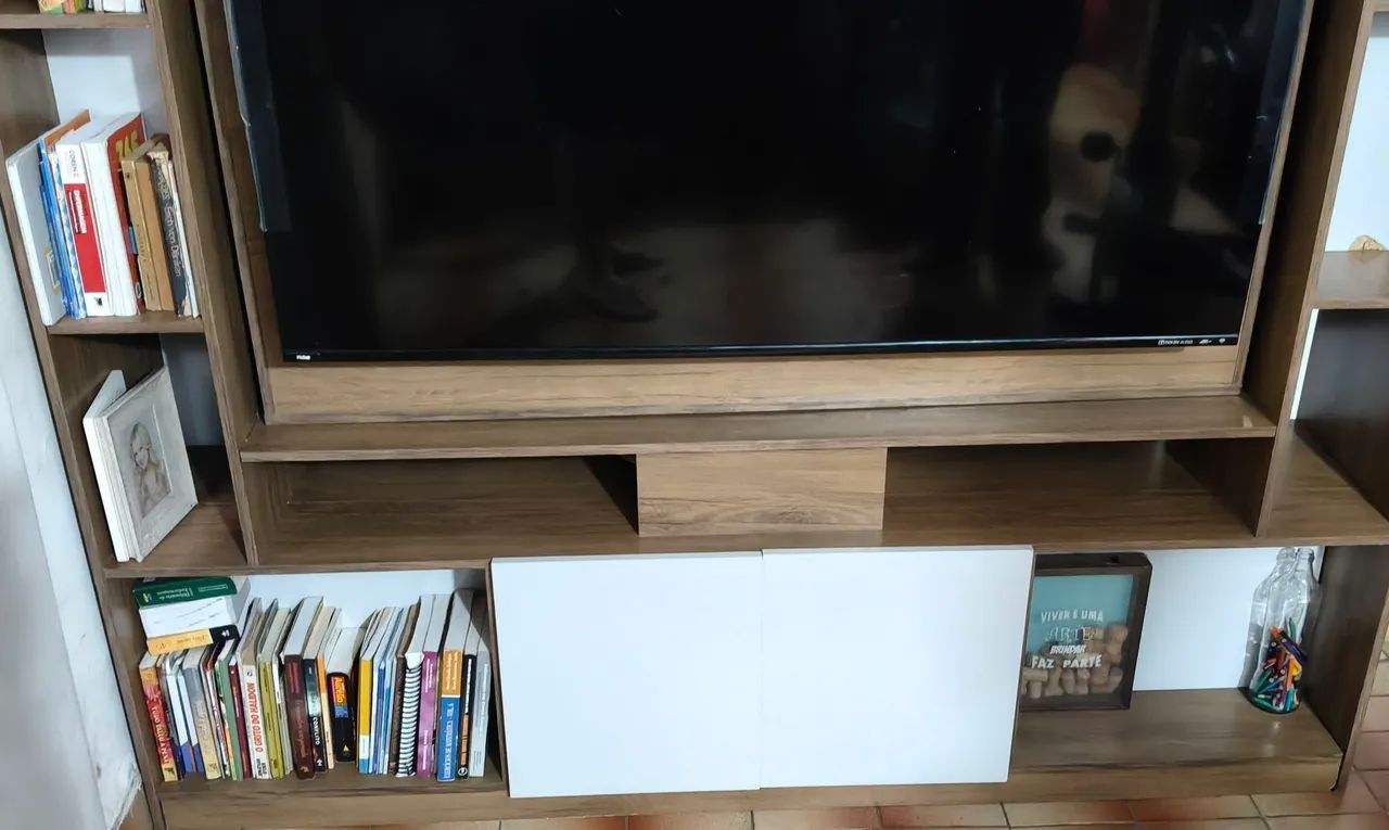Estante Home para TV de até 55 polegadas  para divisão de ambientes amadeirado MDF - Foto 4