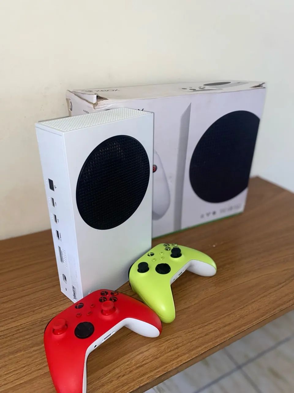 *TROCO EM IPHONE* XBOX SERIES S COM 2 CONTROLES - Foto 4