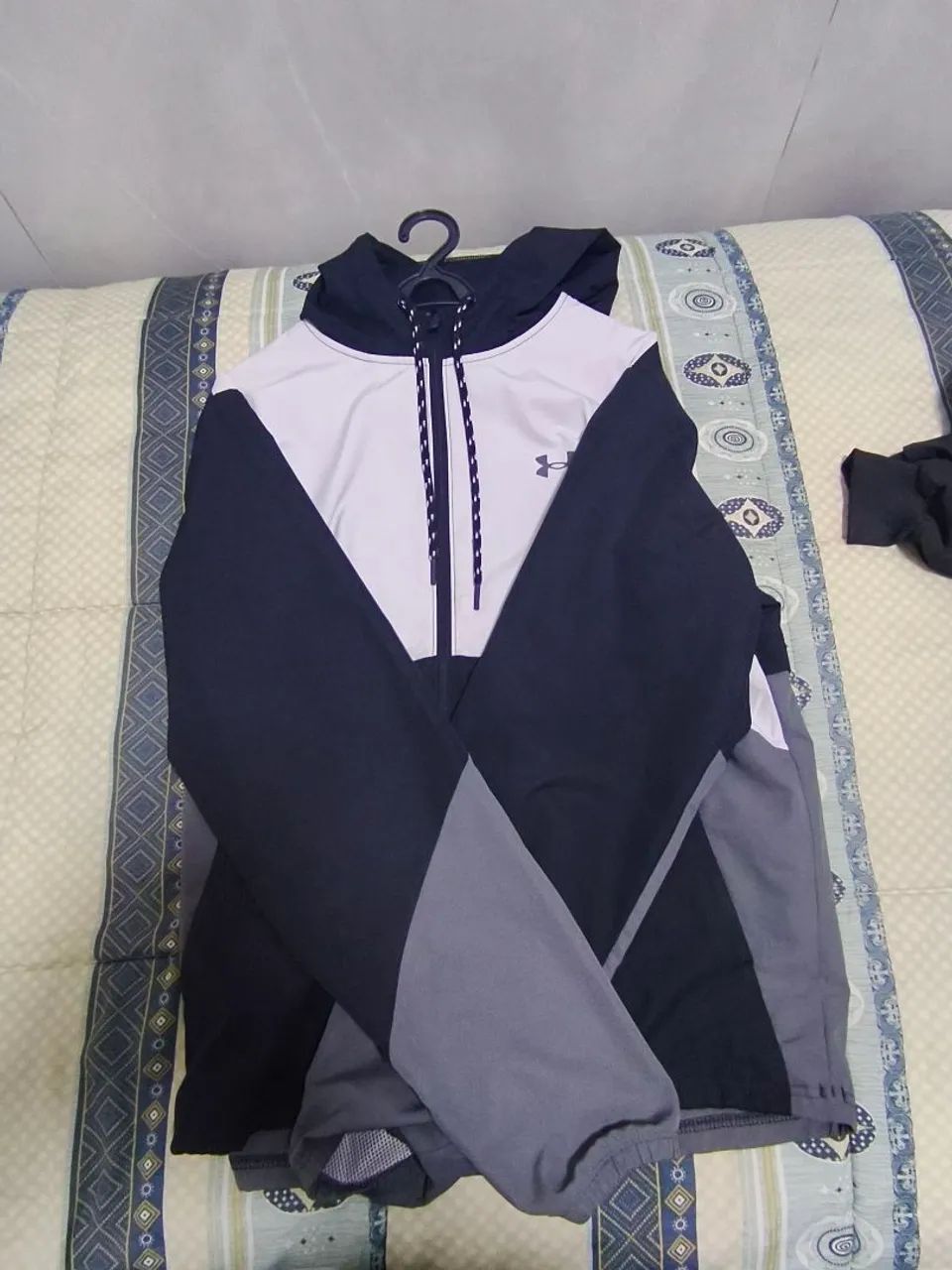 VENDO CAMISA UNDER ARMOUR - Foto 2