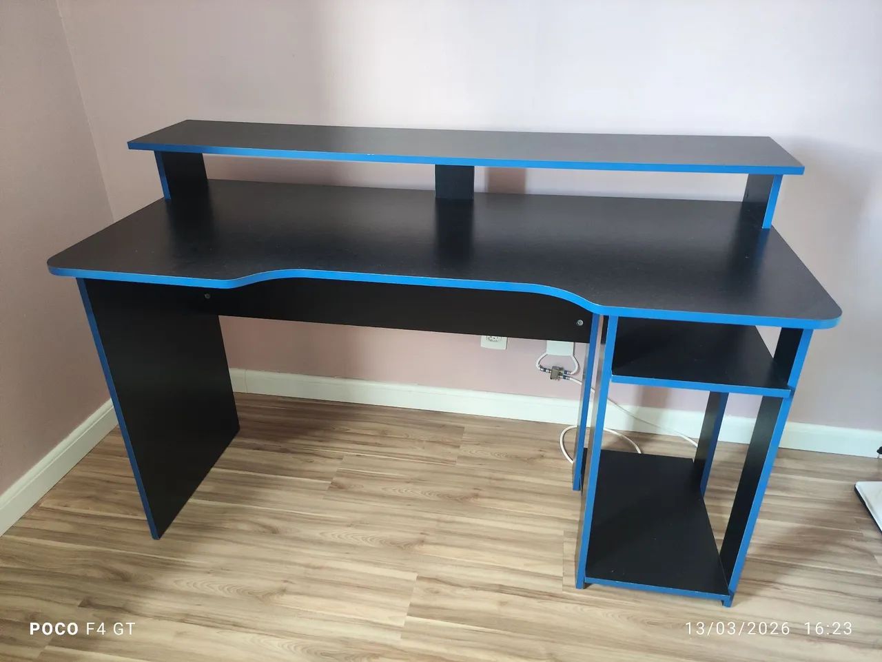 Mesa Gamer muito nova