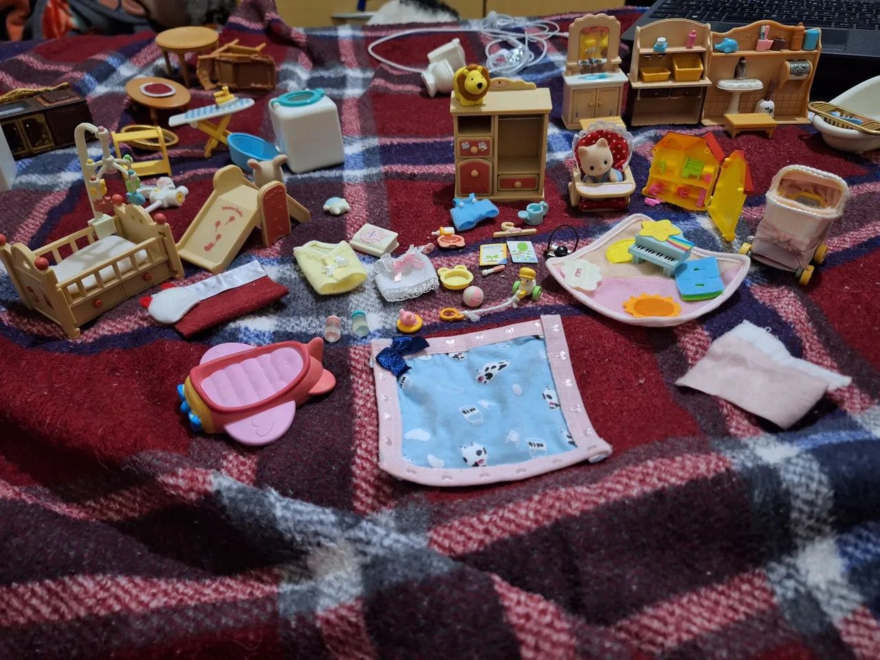 Kit do sylvania families quarto de bebe