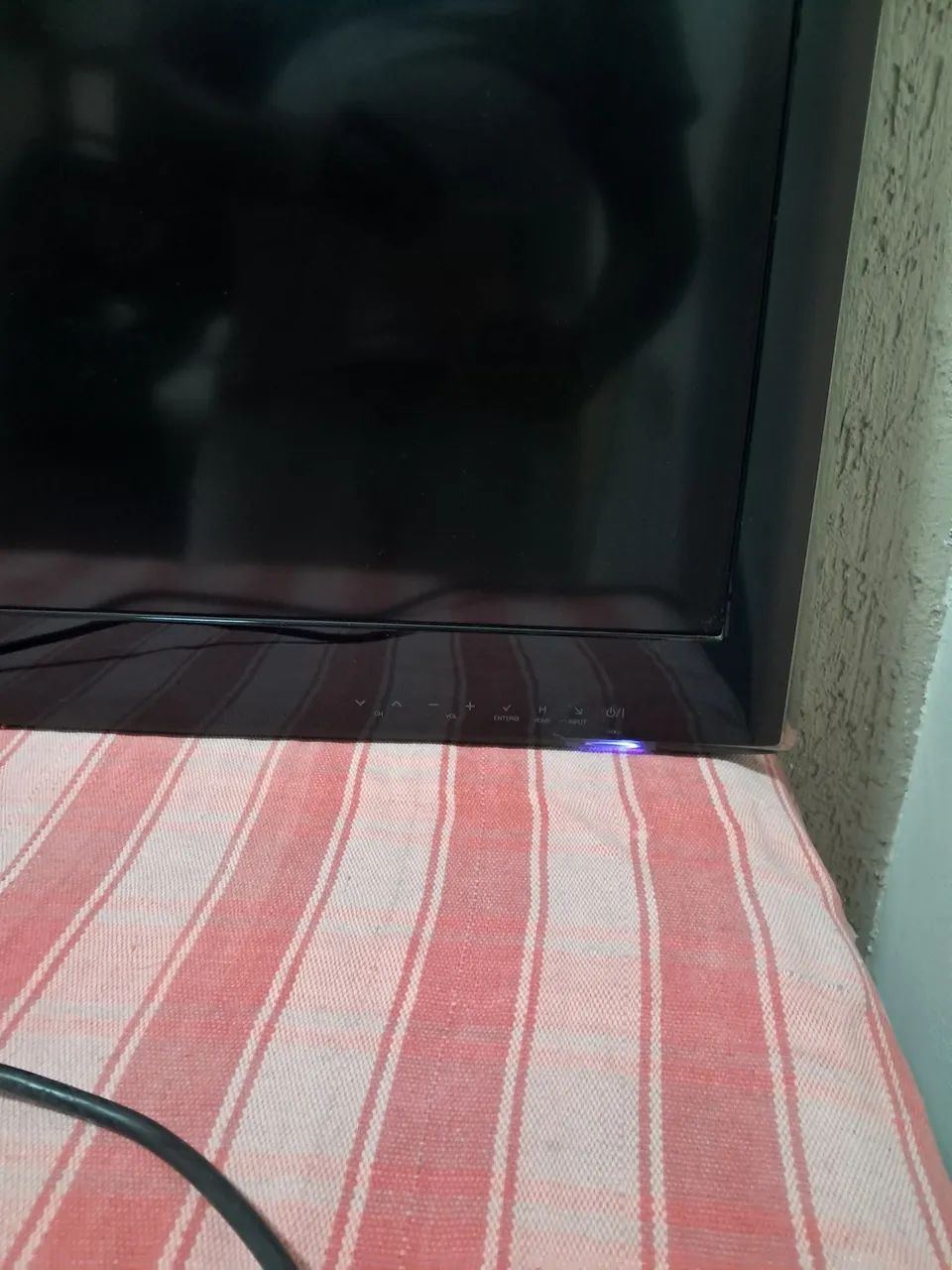 Tv Lg 47 polegadas " leia"