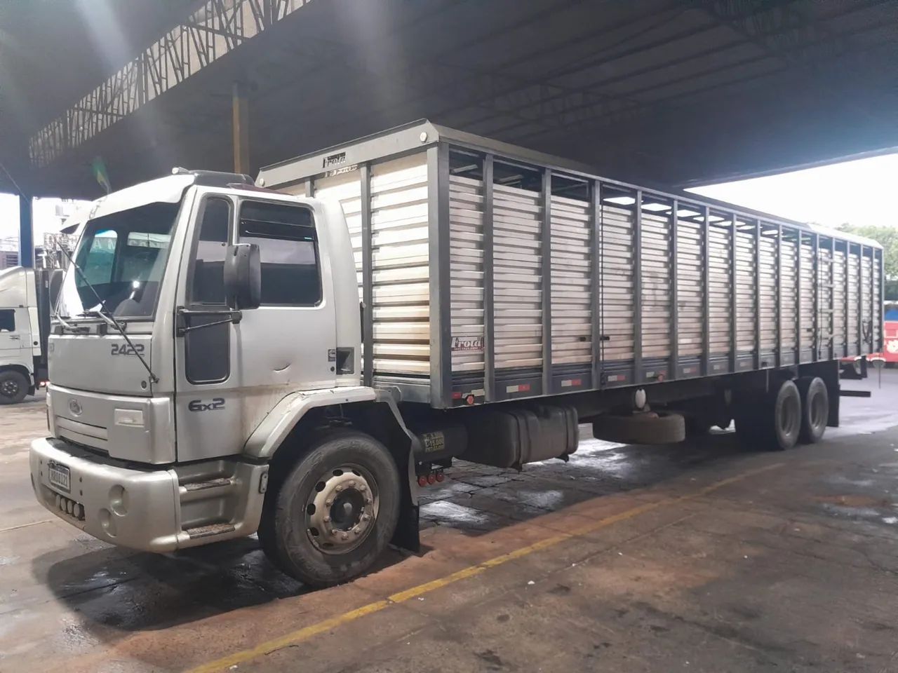 Ford Cargo 2005 - Foto 2