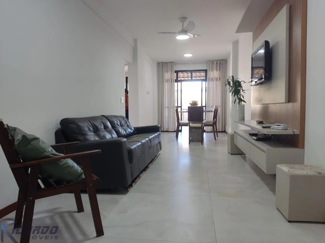 Apartamento a venda 2 quartos com área externa Centro Guarapari E.S - Foto 2