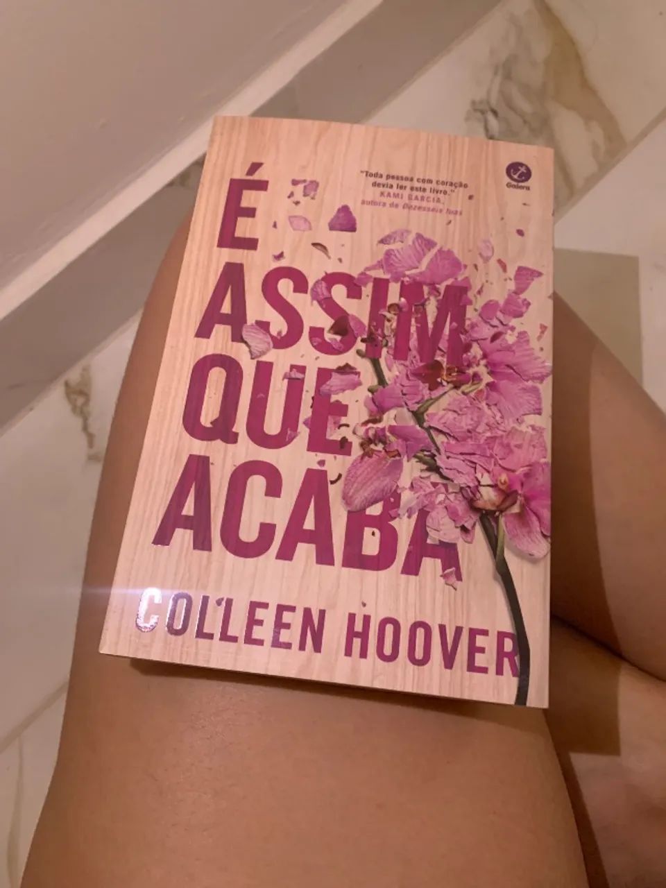 Livro É Assim Que Acaba  - Foto 2