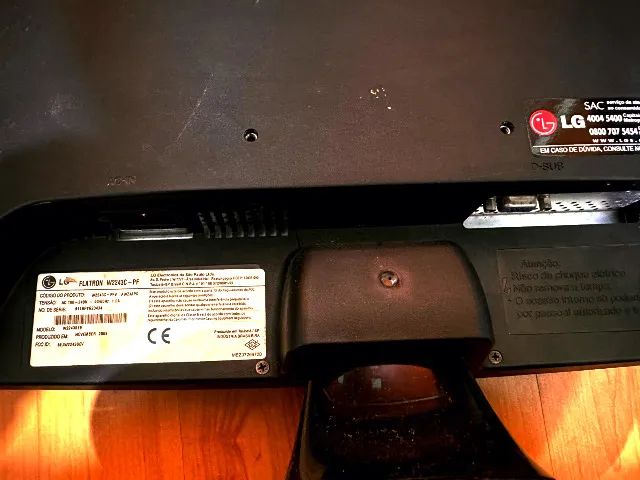 2 monitores 22 e 19 polegadas - Samsung E LG - Aceito Ofertas - Marca Branca Funcionando - Foto 2