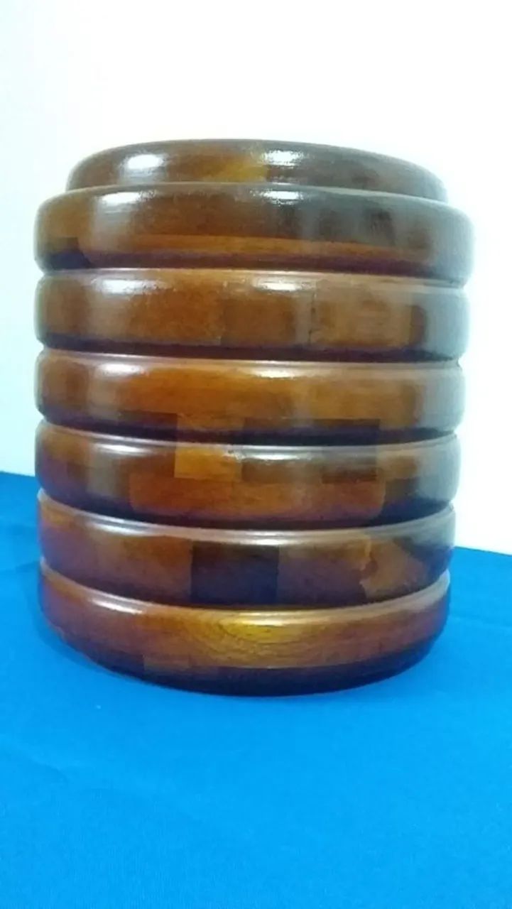 Baldinho termico para gelo em madeira .