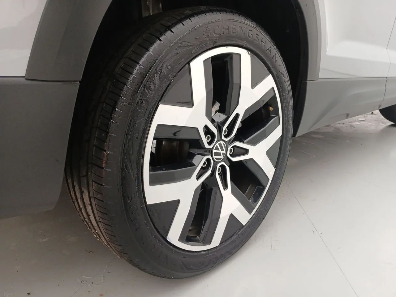 Volkswagen Taos Highline 1.4 250 TSI Flex Aut., foto 14 de 18