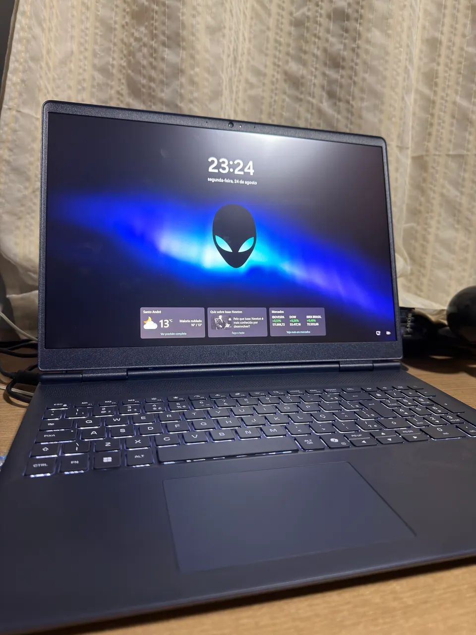 Alienware 16 Aurora Core 7 32gb Win 11 Pro