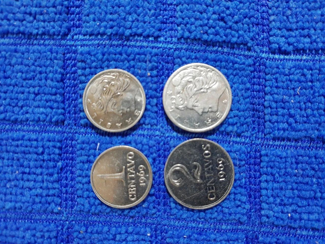 MOEDAS DE 1 E 2 CENTAVOS DE 1969