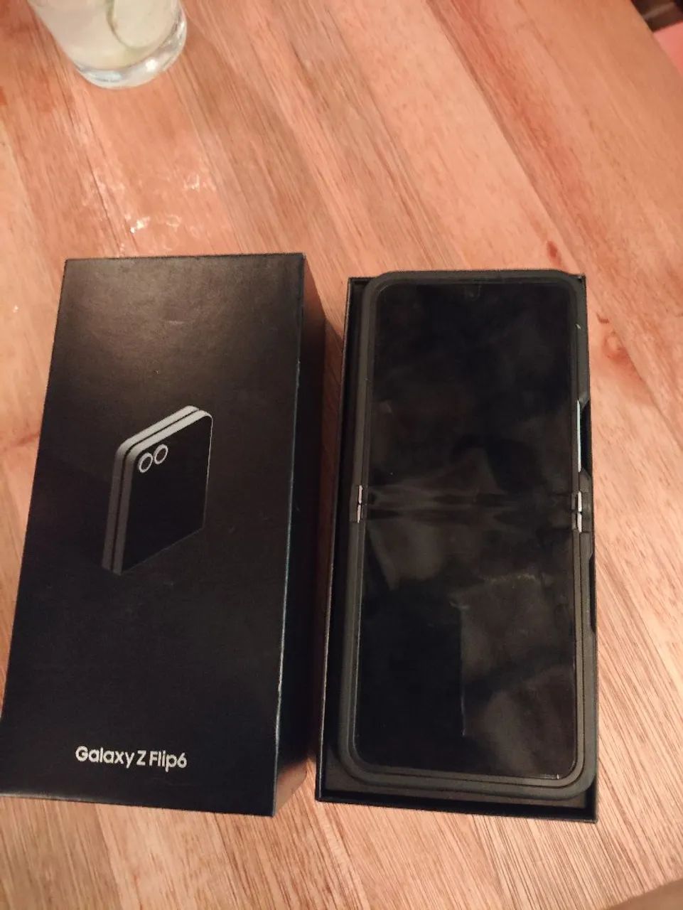 Samsung Galaxy Z flip6 TOP NOTA - Foto 5