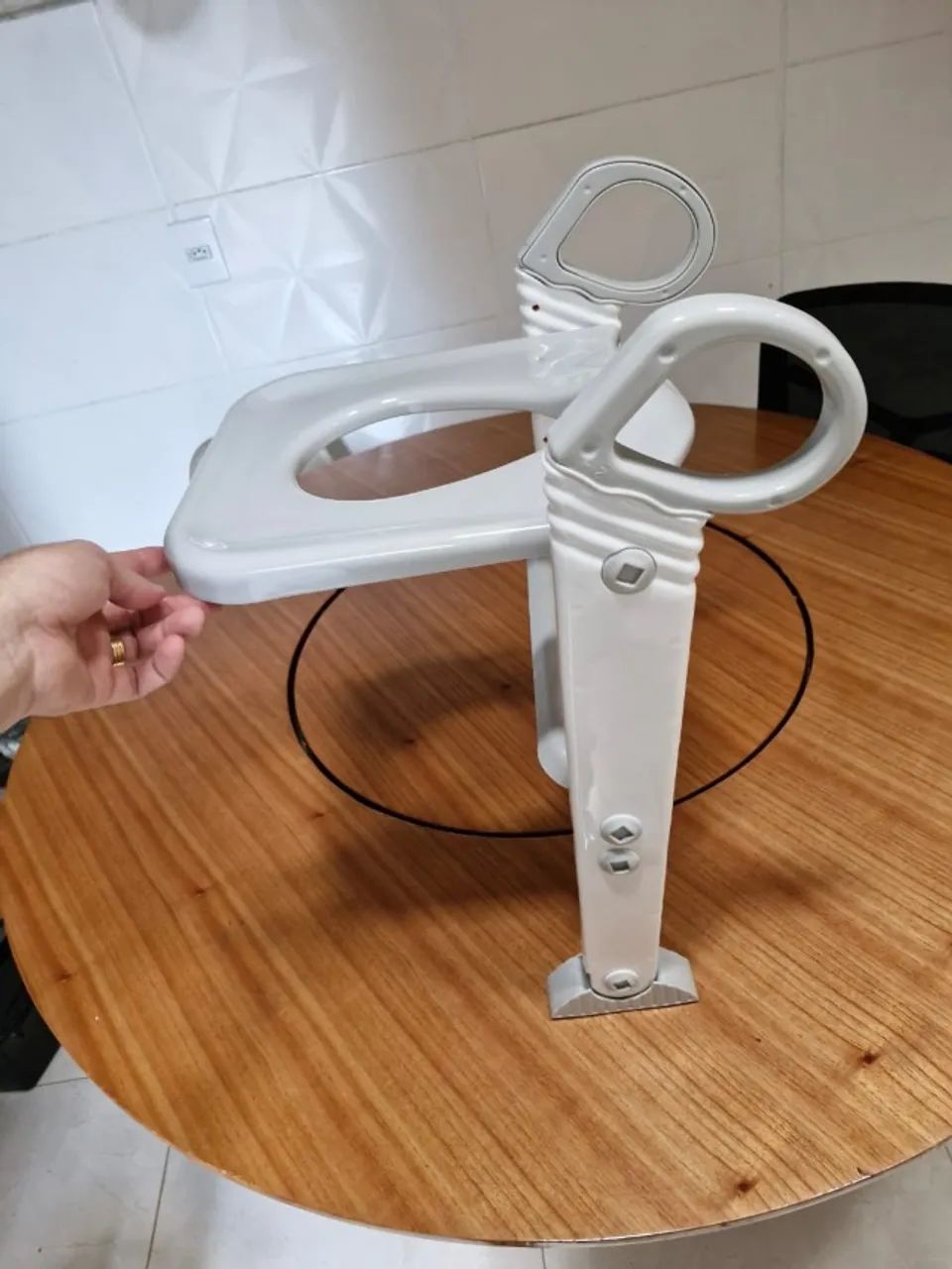 Assento Redutor Infantil com Escada para Vaso Sanitário - Foto 4