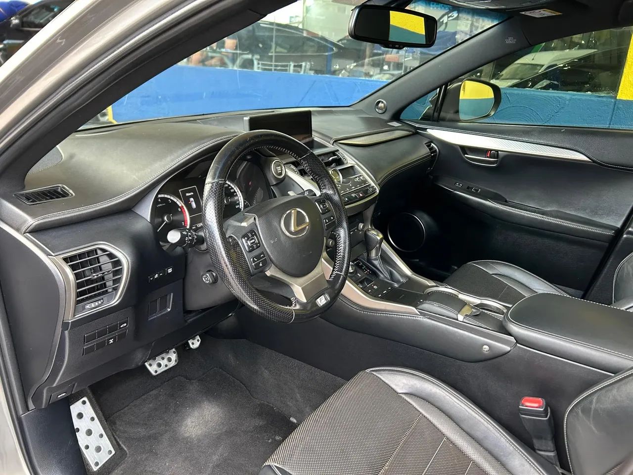 Lexus NX-200t F-sport 2.0 16V 238cv Aut., foto 9 de 13
