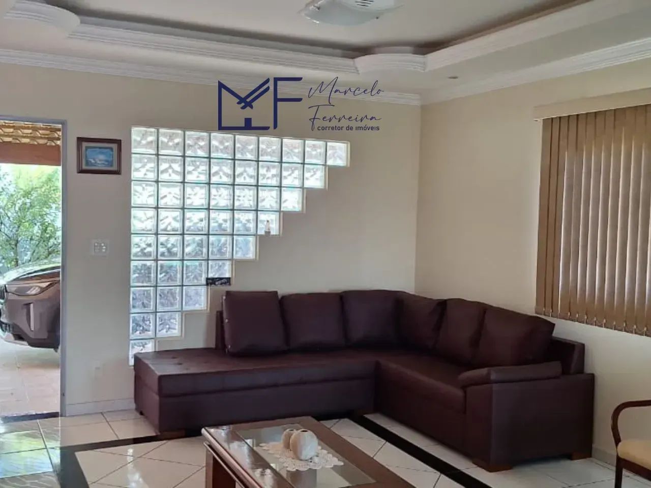 Excelente casa com 04 Quartos em local privilegiado de Florestal/MG - Foto 3