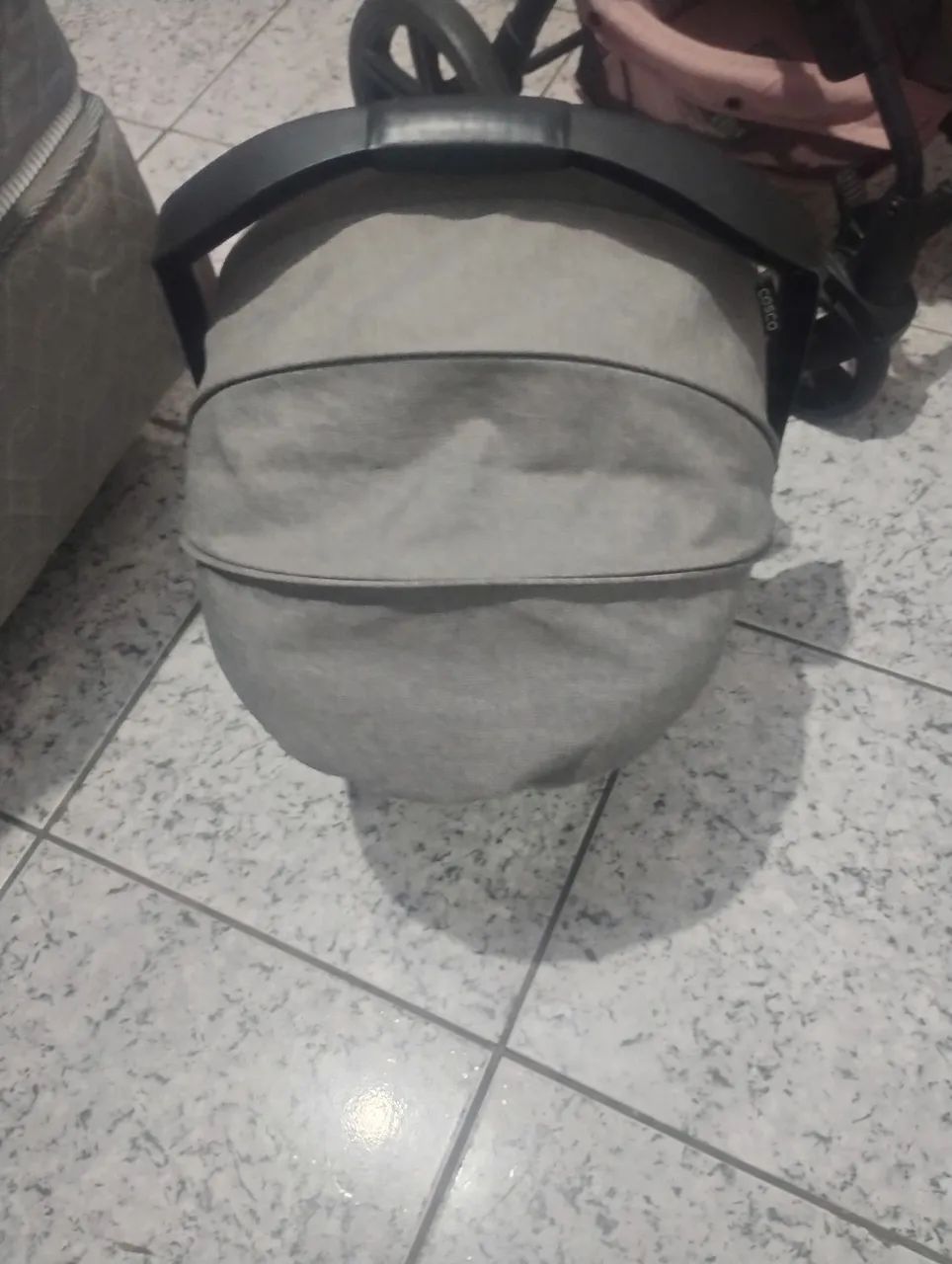 carrinho de bebê com bebe conforto. - Foto 5
