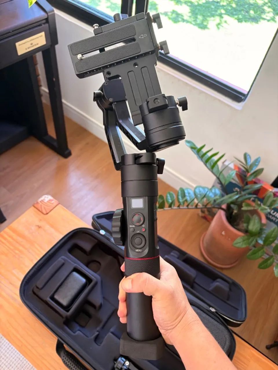 Estabilizador Gimbal Zhiyun Crane 2 - Acessórios para Câmeras e