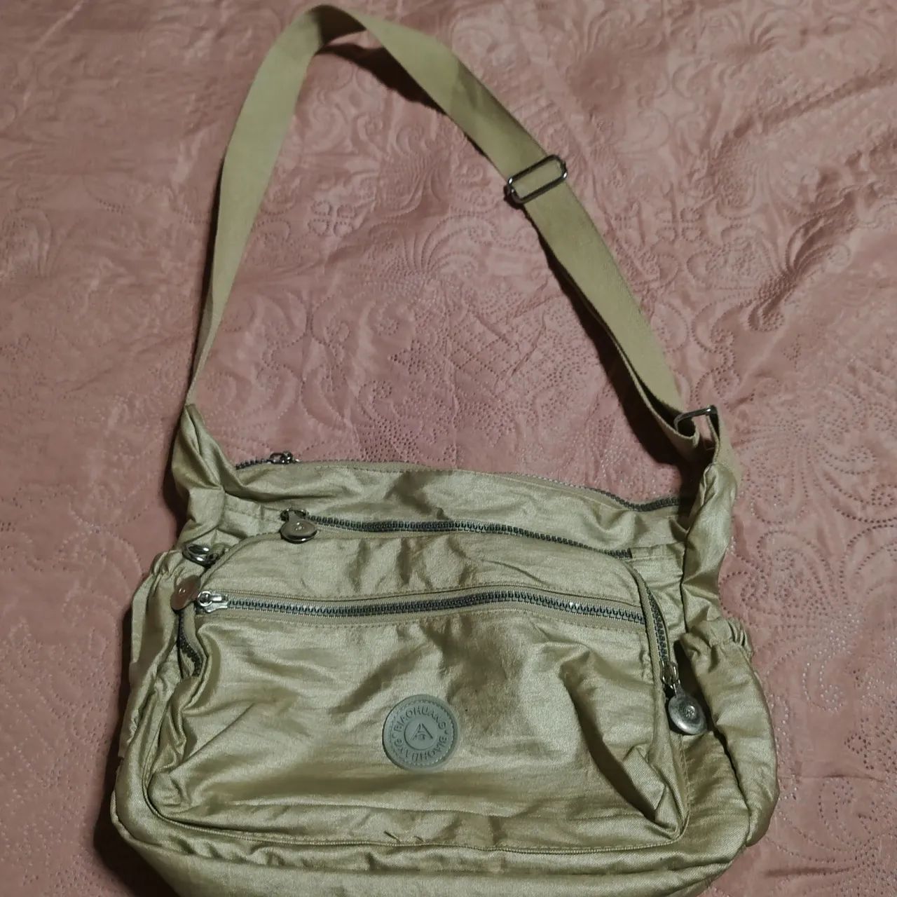 Bolsa seminova só 60!