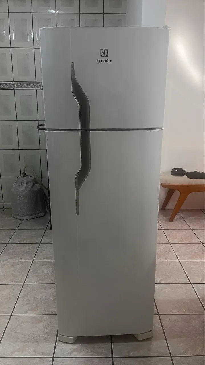 Geladeira Electrolux Novíssima 