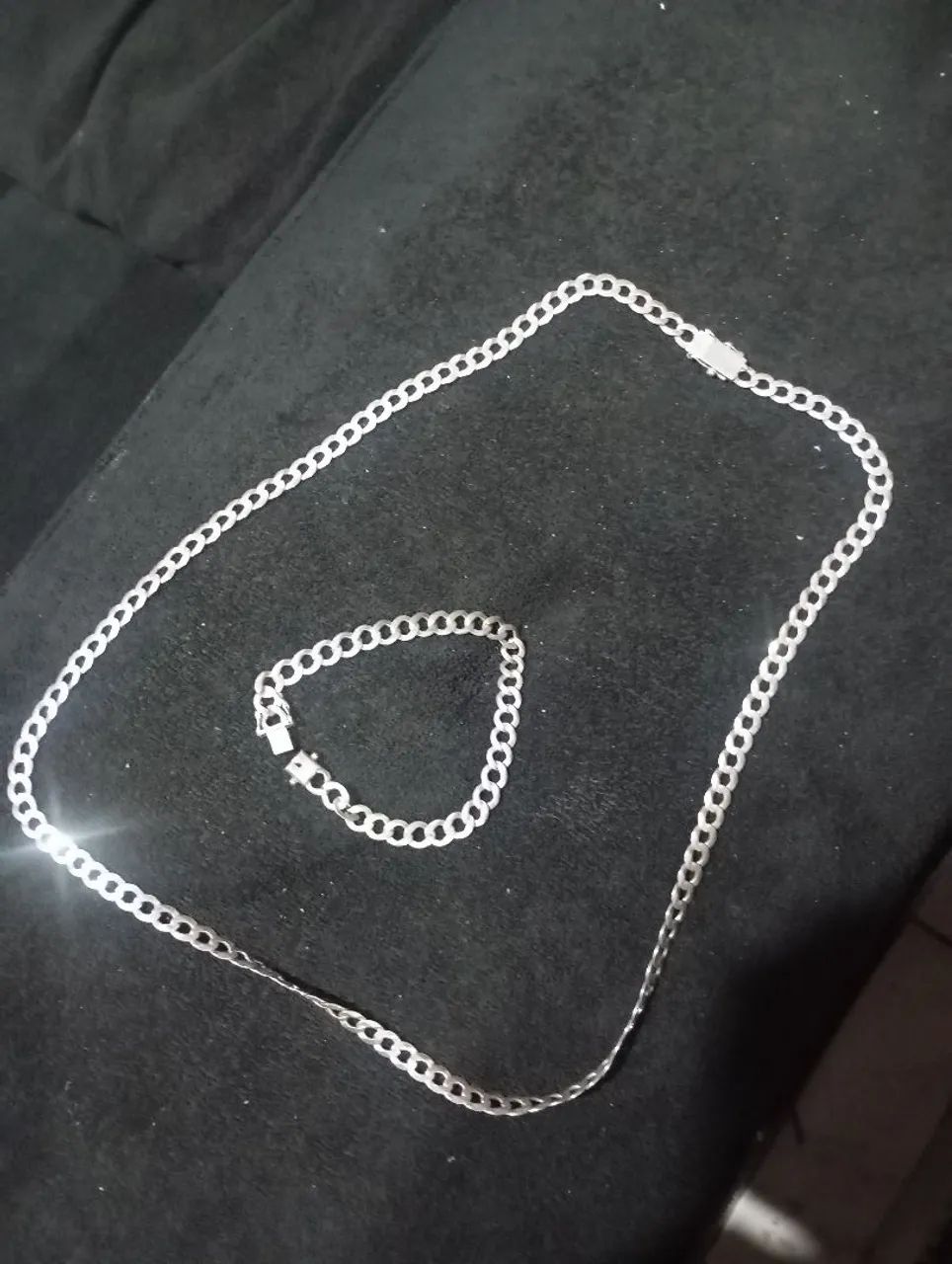 Cordão e pulseira Prata