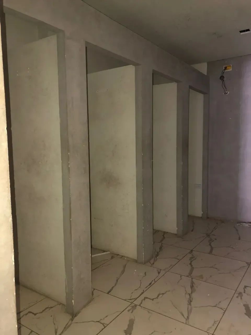 Ponto Comercial Pronto para Moda | Com Vestiários e Estoque Amplo - Foto 5