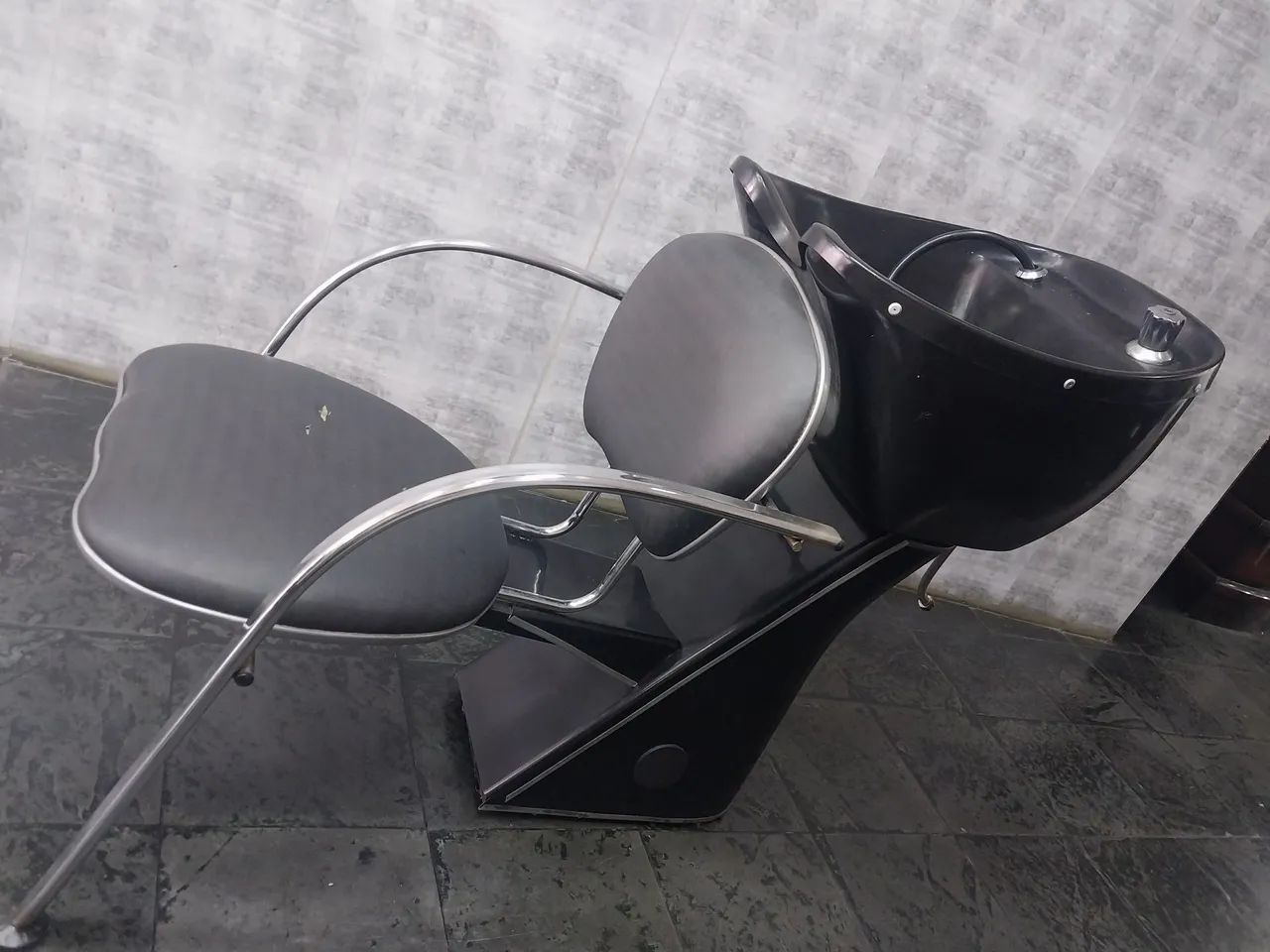 Vendo lavatorio para quem vai iniciar na profissão, estou aberto a propostas. - Foto 2