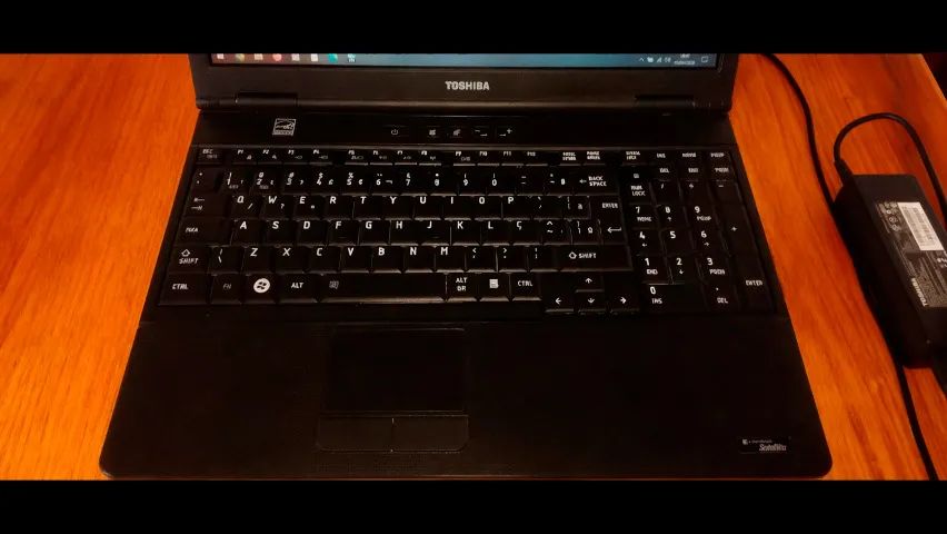 Notebook Toshiba Core i3, 8GB RAM, SSD, com Windows pronto para uso! Marcelo RW Eletro! - Foto 4