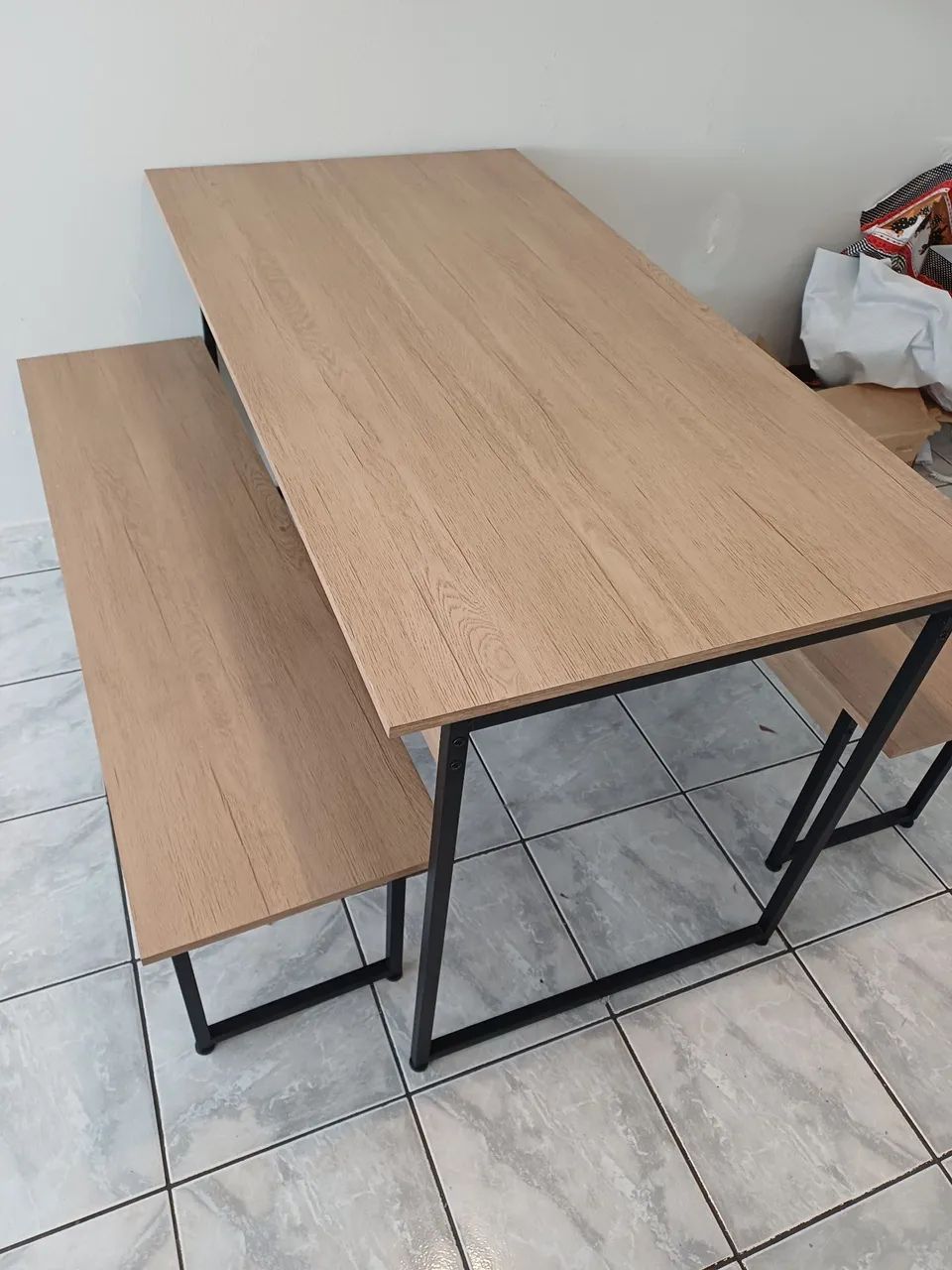 Conjunto mesa e bancos - Foto 2