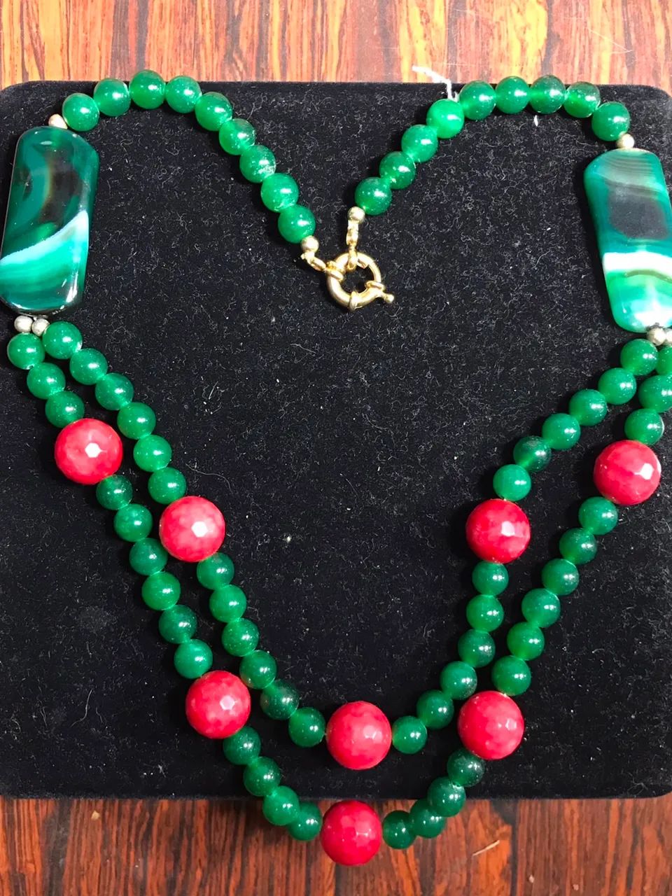 Colar de Pedra Jade Verde e Vermelho  - Foto 3