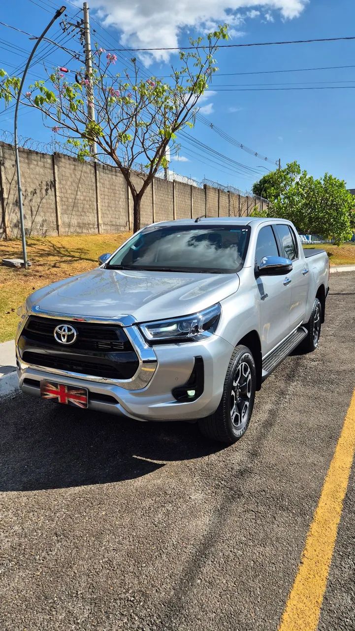 Toyota Hilux CD 4X4 2.8 DIESEL AUT. 2025