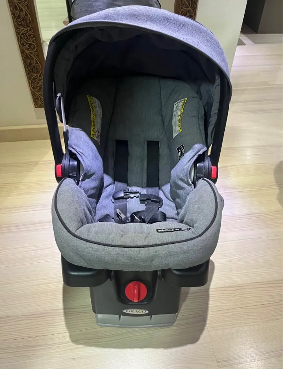 Vendo carinho de bebê com bebê conforto  - Foto 6