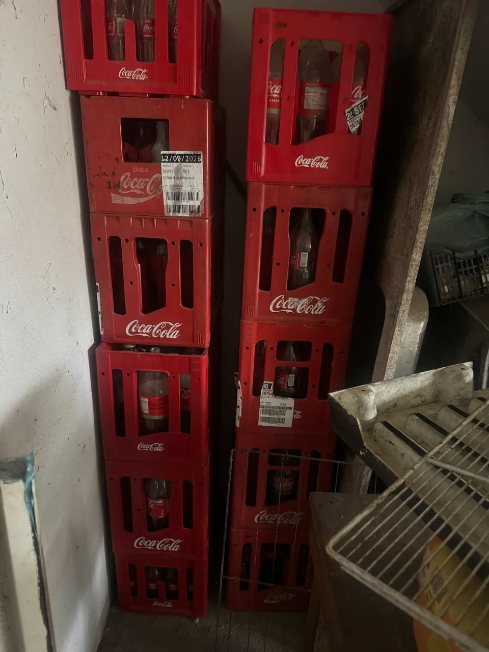 Vasilhame da coca vários só 25,00 cada - Foto 2